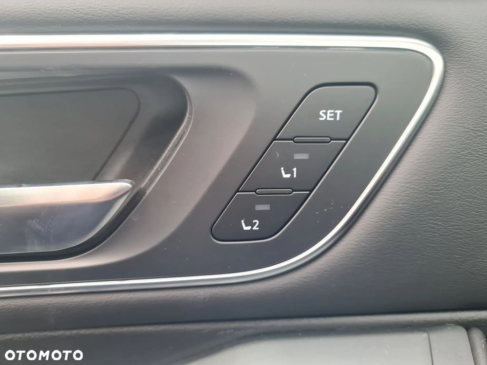 Nissan Qashqai 1.3 DIG-T MHEV 4x4 Tekna Xtronic - 10