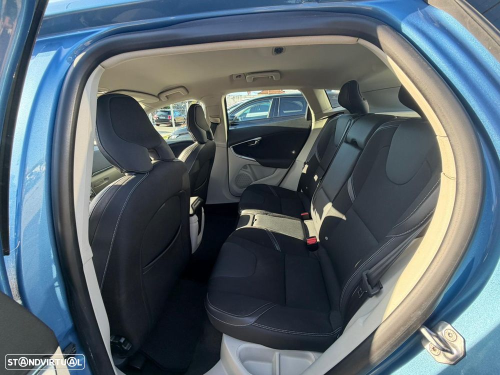 Volvo V40 1.6 D2 Momentum Eco - 17