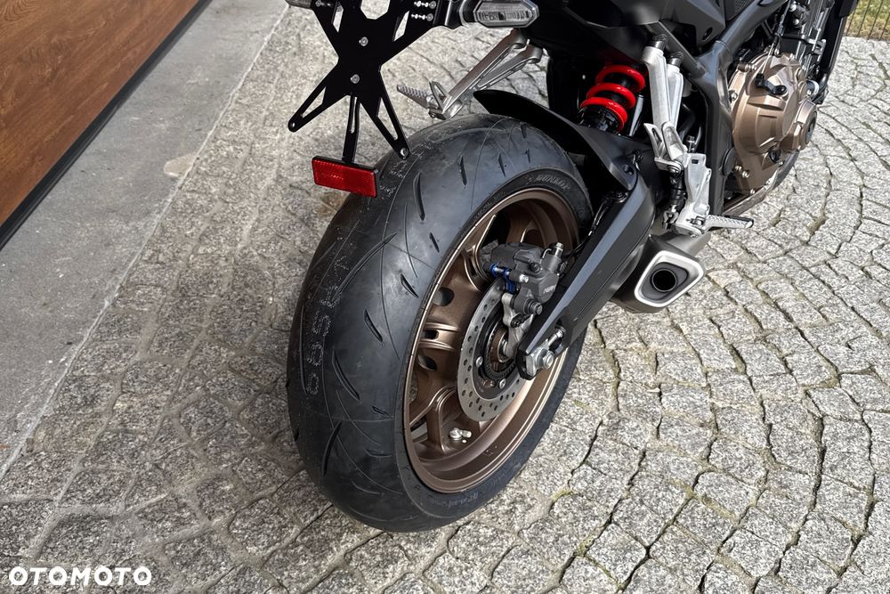 Honda CB - 9