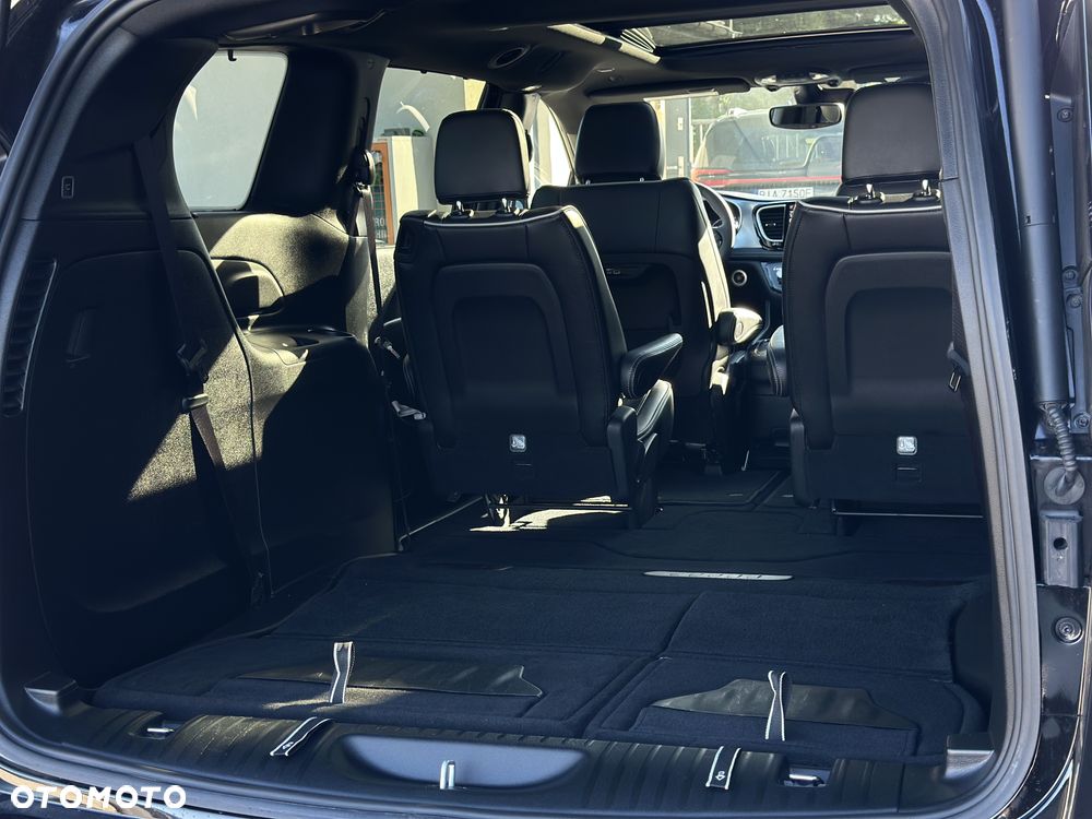 Chrysler Pacifica - 31