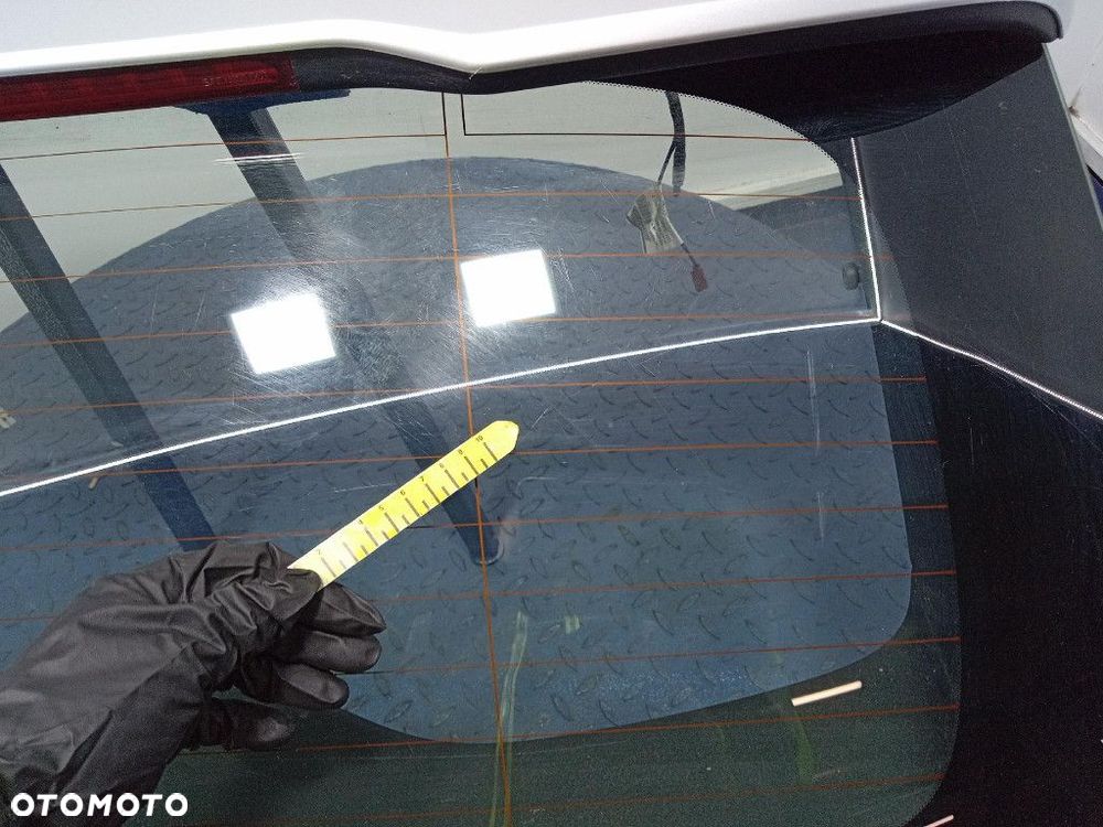 VOLVO V40 II LIFT 16- TYLNA KLAPA BAGAŻNIKA  711 BRIGHT SILVER - 8