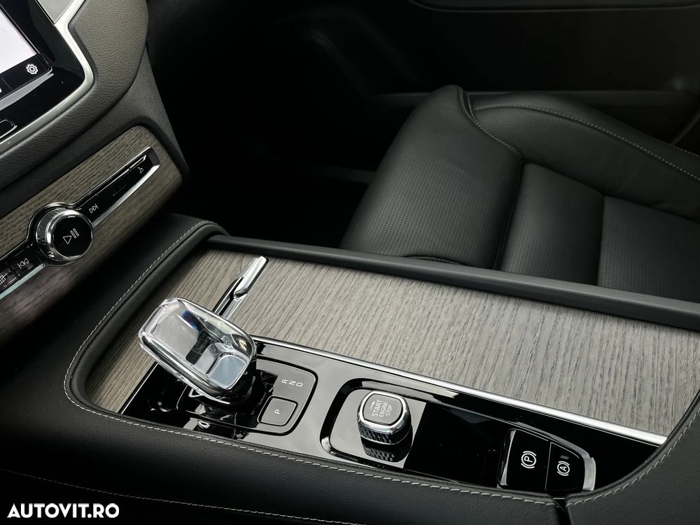 Volvo XC 90 B5 MHEV AWD 5 locuri Momentum - 24