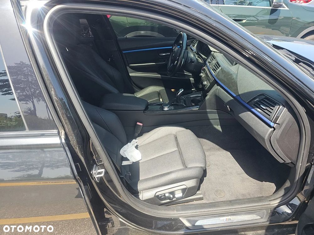 BMW Seria 3 340i xDrive M Sport - 10