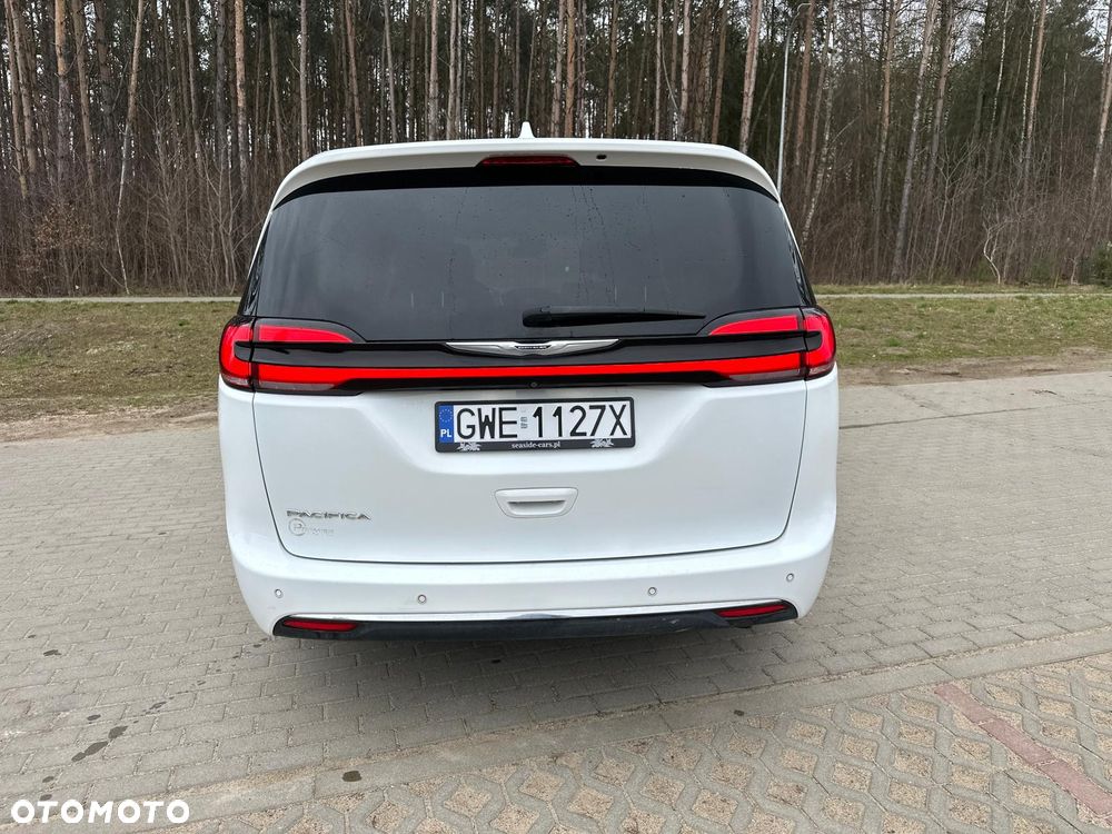 Chrysler Pacifica - 6