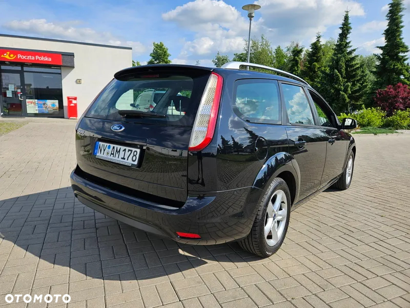 Ford Focus 1.6 Ambiente - 24