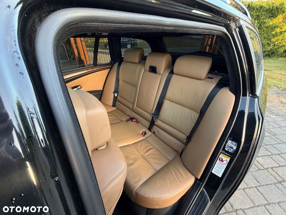 BMW Seria 5 525d - 10