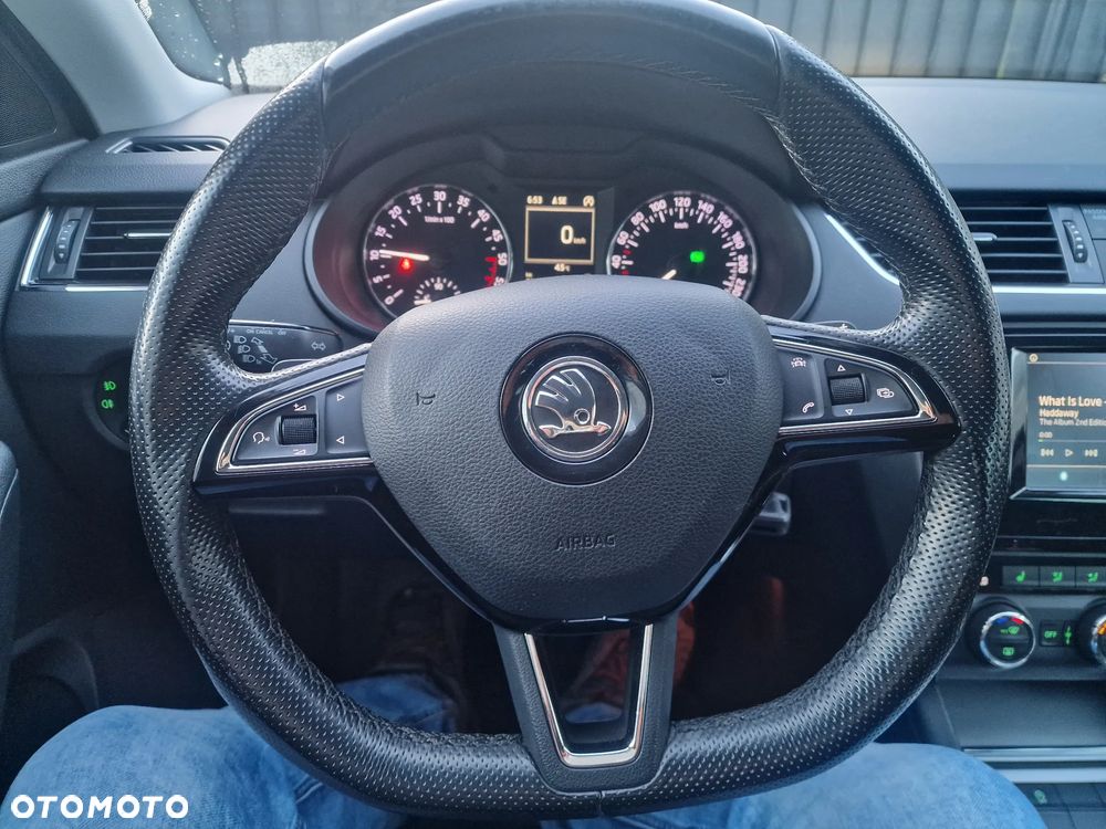 Skoda Octavia 2.0 TDI DSG Sportline - 18