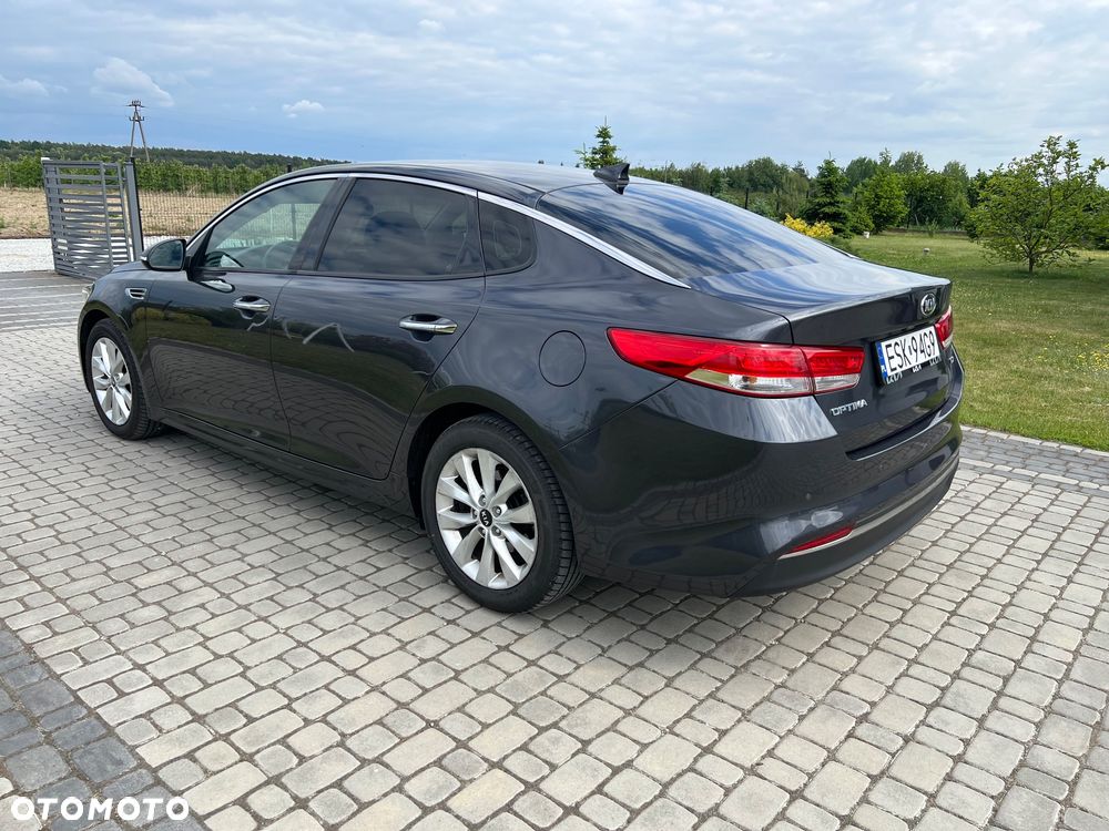 Kia Optima - 4