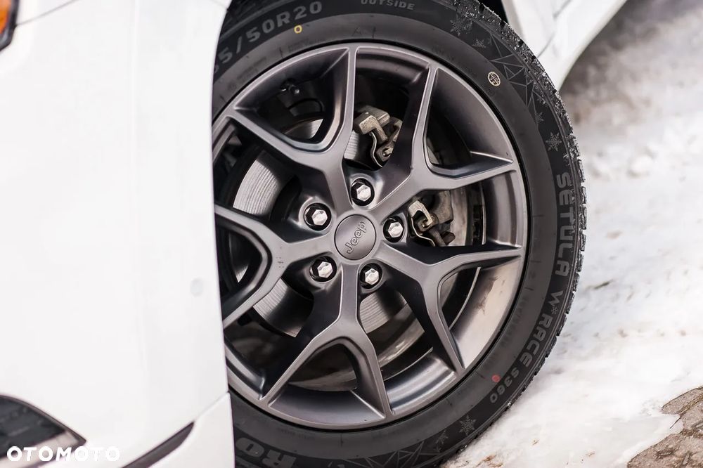 Jeep Grand Cherokee - 18