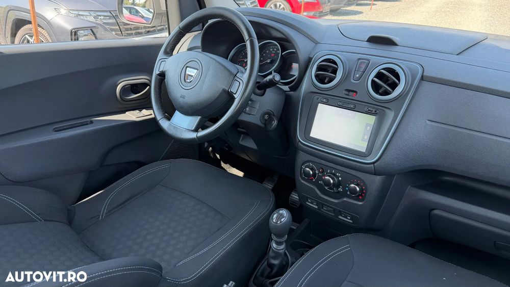 Dacia Lodgy 1.5 dCi Stepway - 11