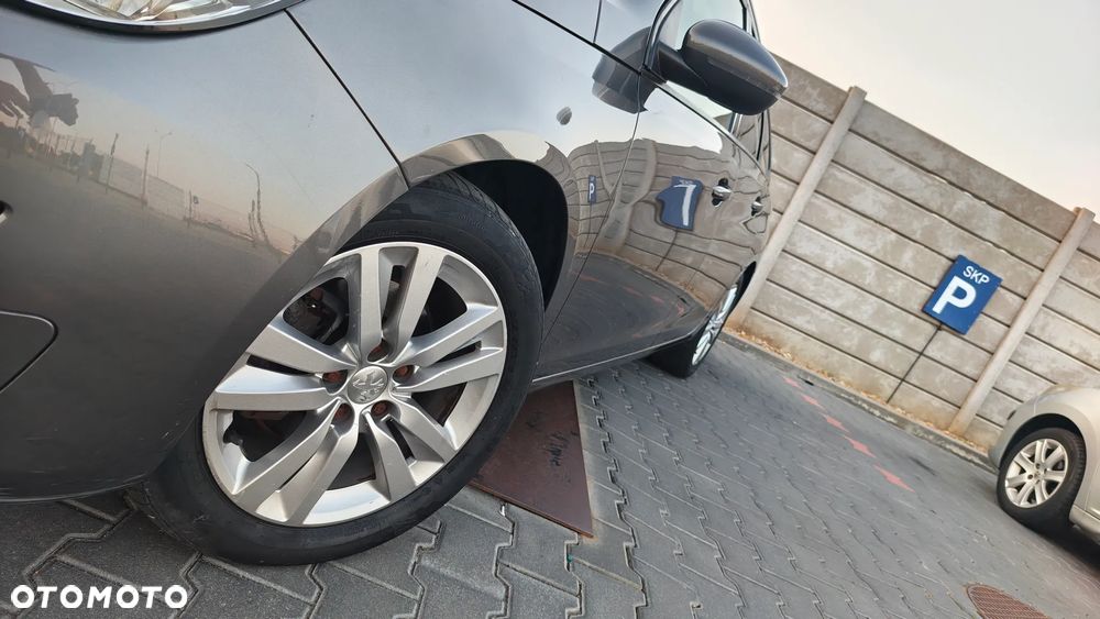 Peugeot 308 PureTech 110 Stop & Start Active Pack - 12