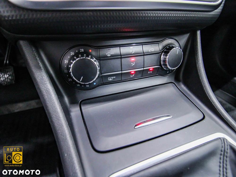 Mercedes-Benz Klasa A 180 CDI AMG Line - 21