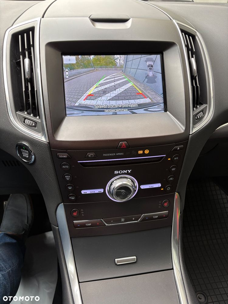 Ford S-Max - 17
