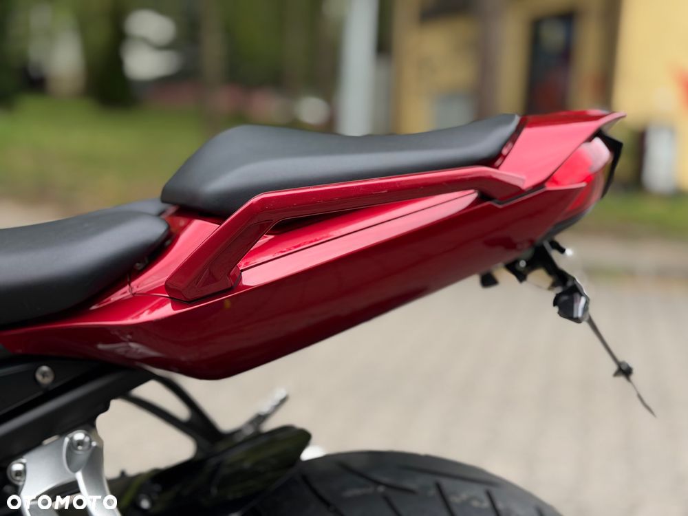 Yamaha FZ - 8