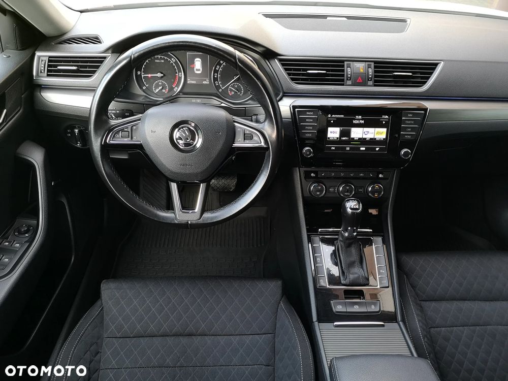 Skoda Superb 2.0 TDI 4x4 Style DSG - 9