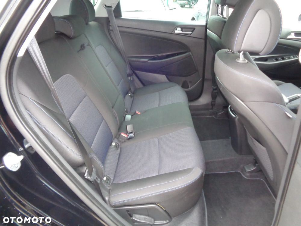 Hyundai Tucson 1.6 GDI BlueDrive Style 2WD - 19