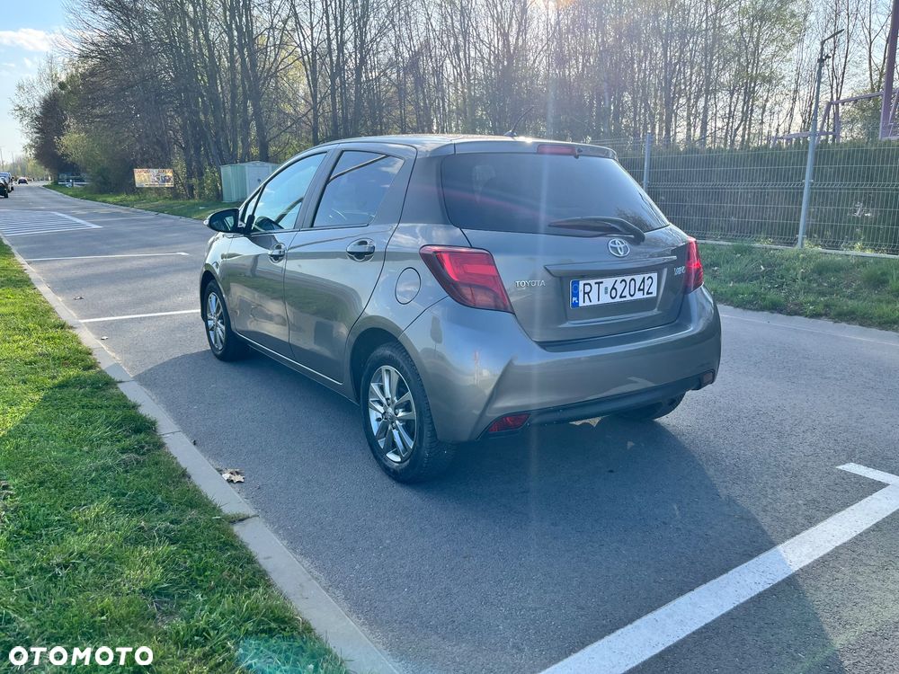 Toyota Yaris 1.0 Premium EU6 - 6