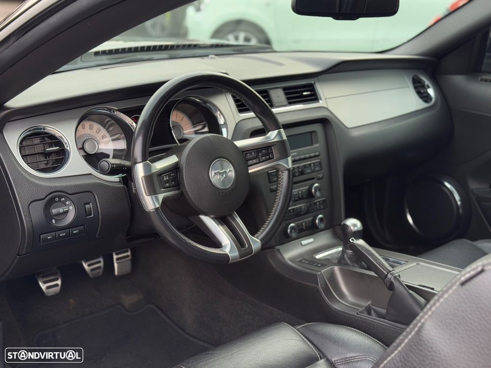 Ford Mustang 5.0 Ti-VCT GT - 11