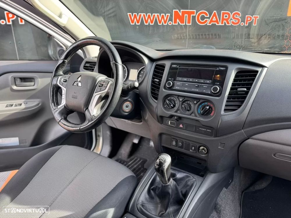 Mitsubishi L200 2.4 DI-D CD Invite 4WD - 16