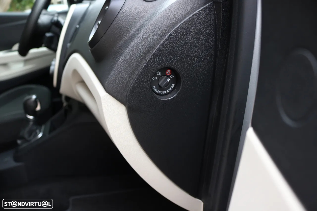 Renault Captur 1.5 dCi Exclusive EDC - 46