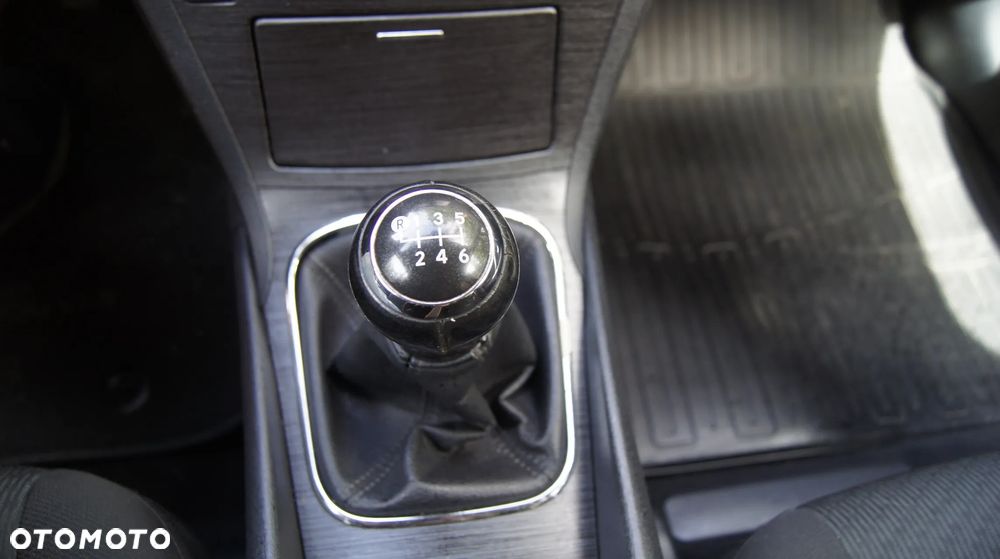 Toyota Avensis - 16