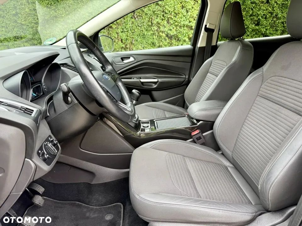 Ford Kuga 1.5 EcoBoost 2x4 Titanium - 17