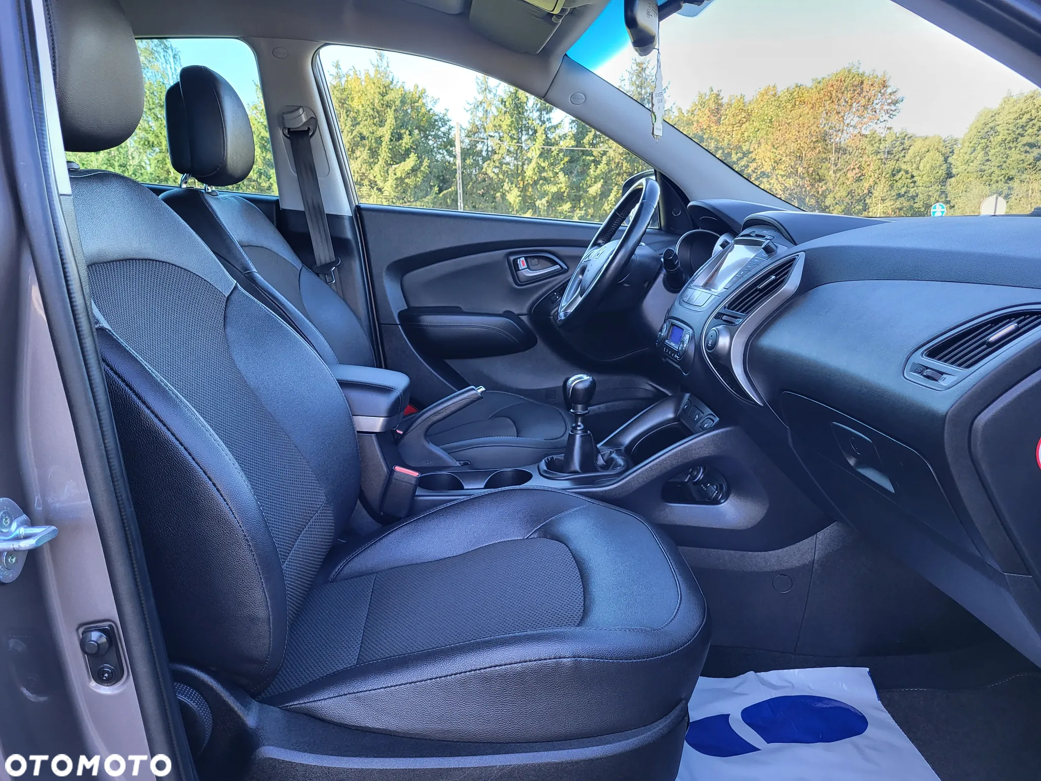 Hyundai ix35 blue 1.6 2WD Finale Gold - 18