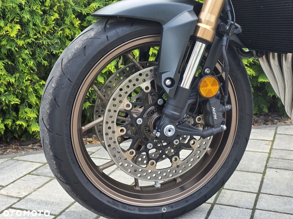 Honda CB - 25