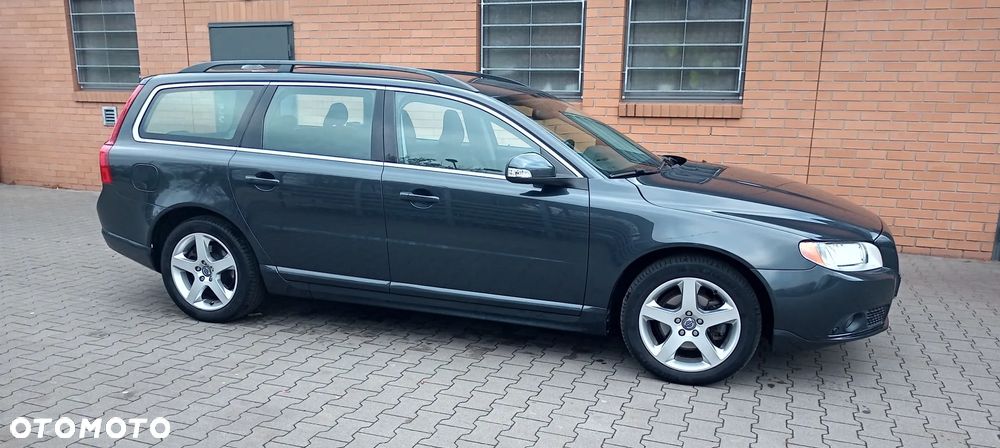 Volvo V70 2.0D Momentum - 8
