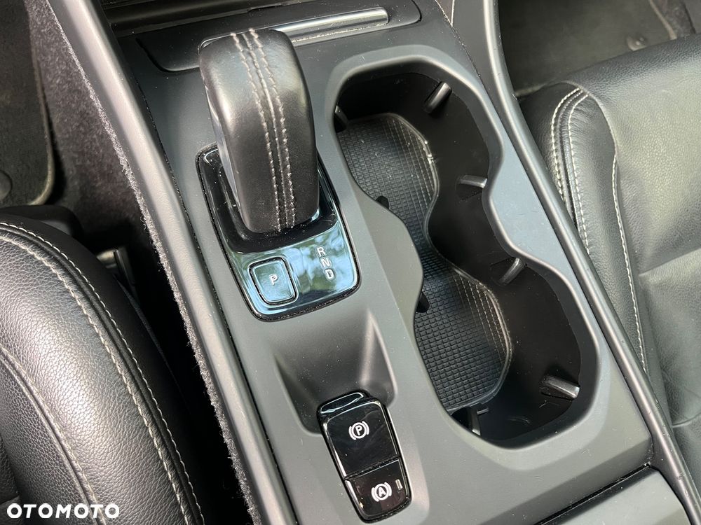 Volvo XC 40 D3 AWD Momentum Pro - 19