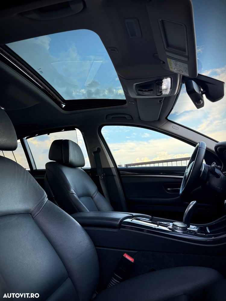 BMW Seria 5 520d AT - 12