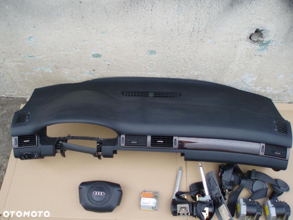 AUDI A6 C5 DESKA KONSOLA PODUSZKI PASY SENSOR EUROPA - 2