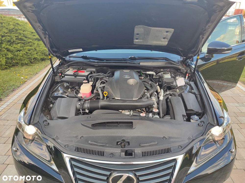 Lexus IS 200t Elite - 29