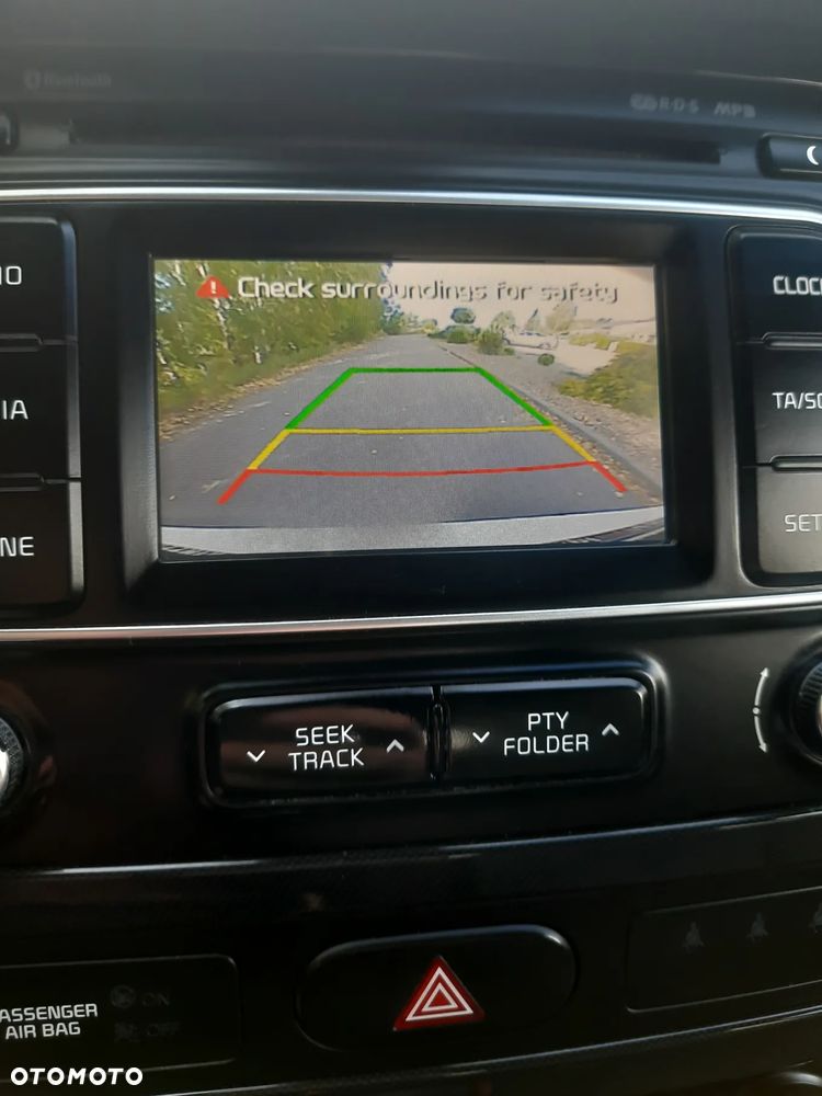 Kia Carens 1.7 CRDi M EU6 - 18