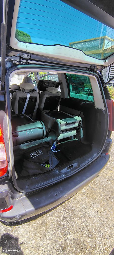 Peugeot 807 2.2 HDi Navteq - 14