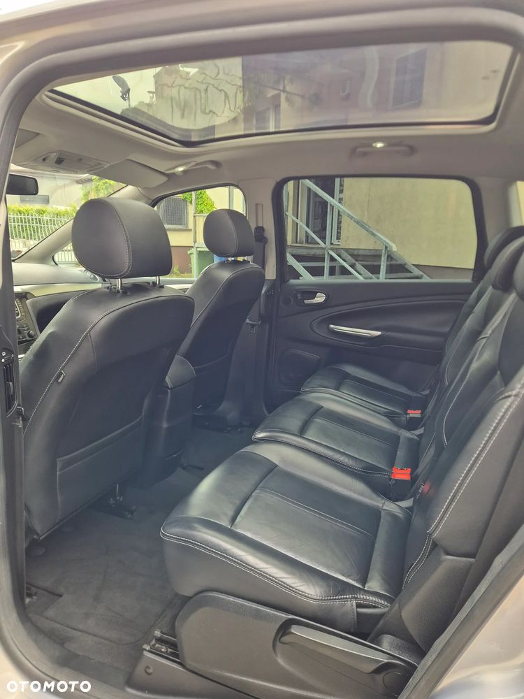 Ford S-Max 2.0 TDCi DPF Titanium - 13
