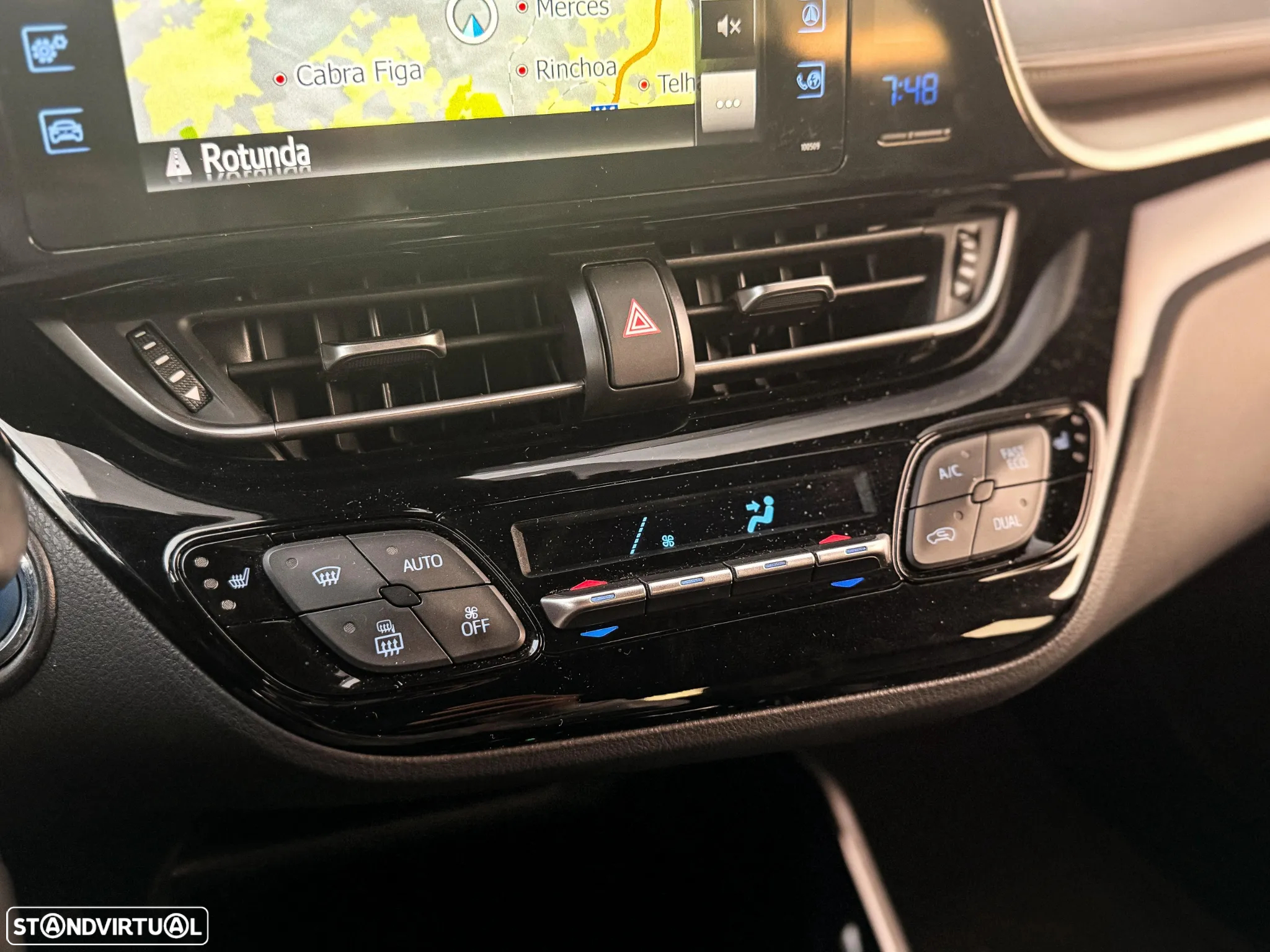 Toyota C-HR 1.8 Hybrid Exclusive - 18