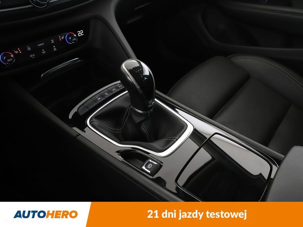 Opel Insignia 1.5 T Innovation S&S Eco - 28
