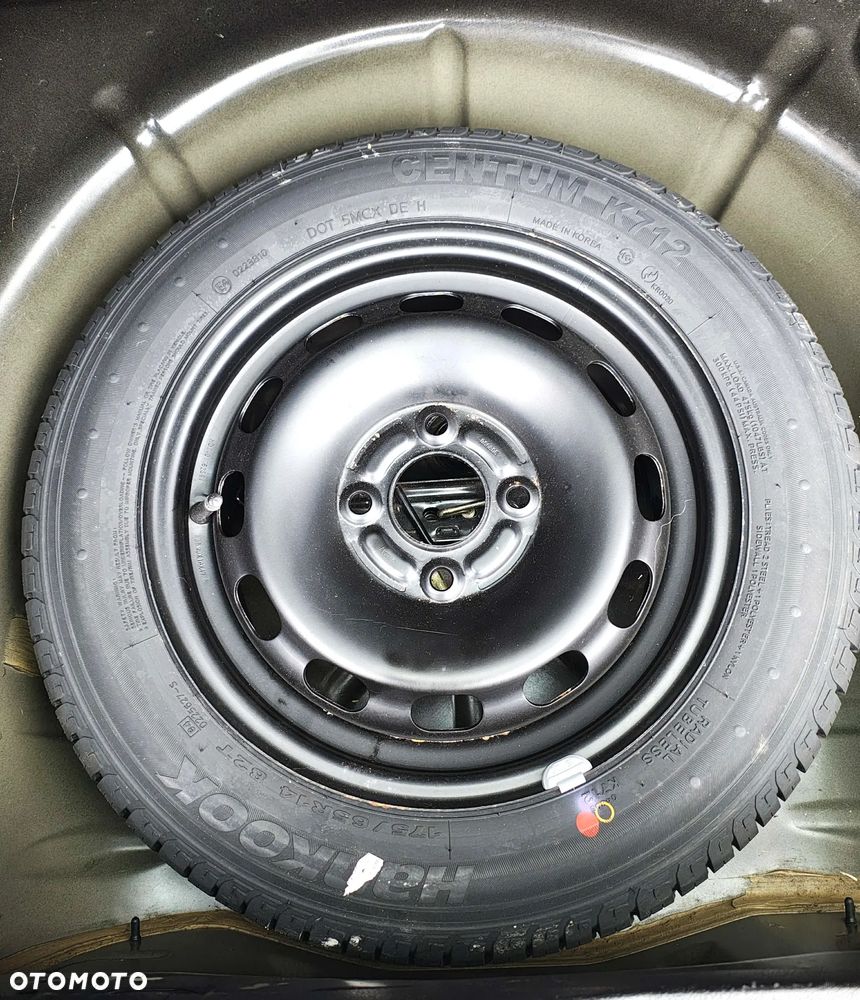 Ford Fiesta 1.3 Ambiente - 32