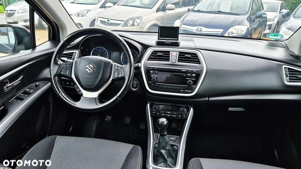 Suzuki SX4 S-Cross 1.6 VVT 4x2 limited+ - 36
