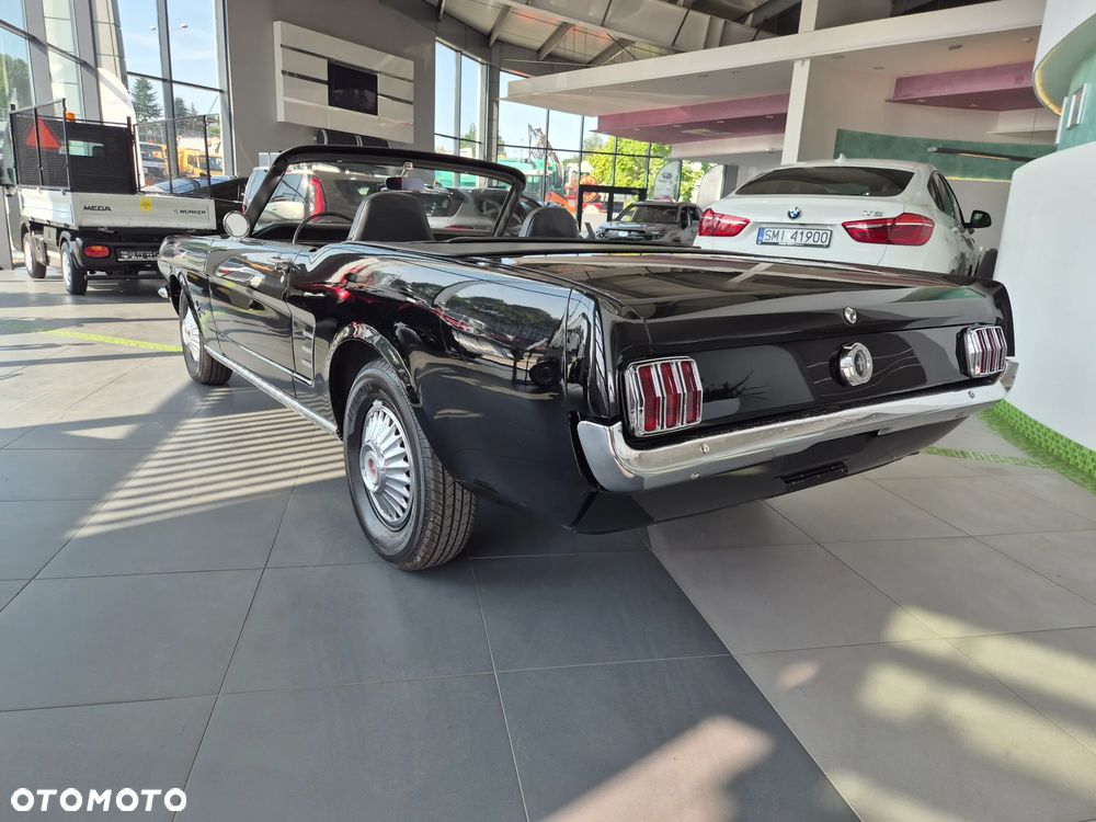 Ford Mustang - 10