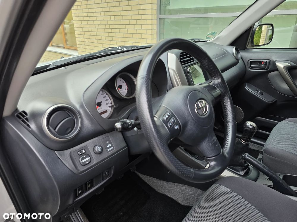 Toyota RAV4 4x4 Executive - 19