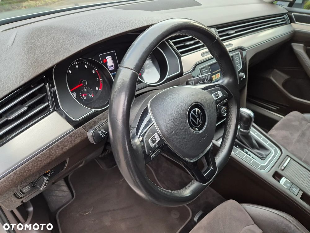 Volkswagen Passat 1.8 TSI (BlueMotion Technology) DSG Highline - 17