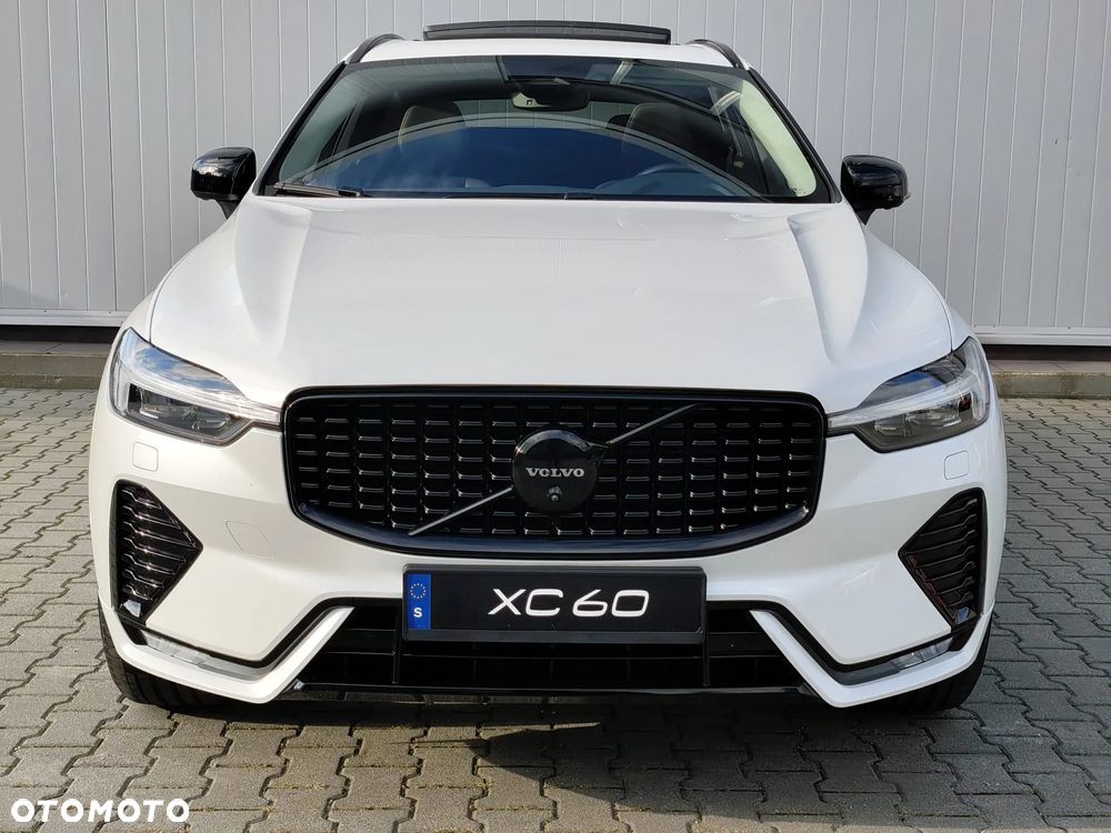 Volvo XC 60 B5 B AWD Ultimate Black Edition - 3