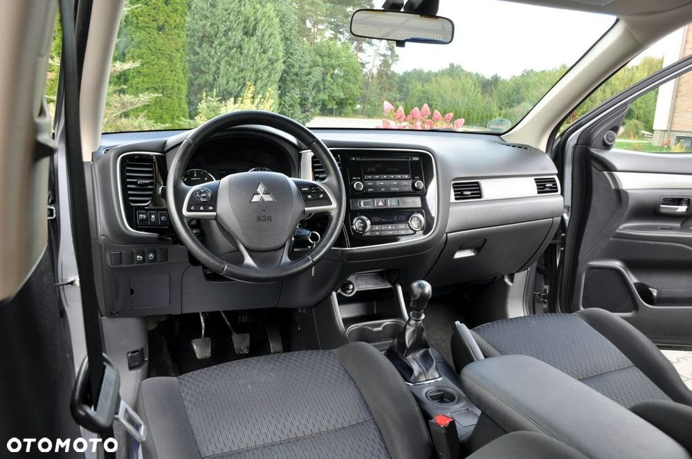 Mitsubishi Outlander - 28