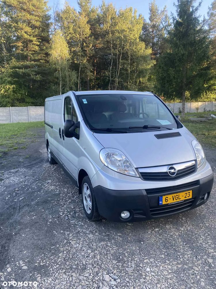 Opel Vivaro - 1