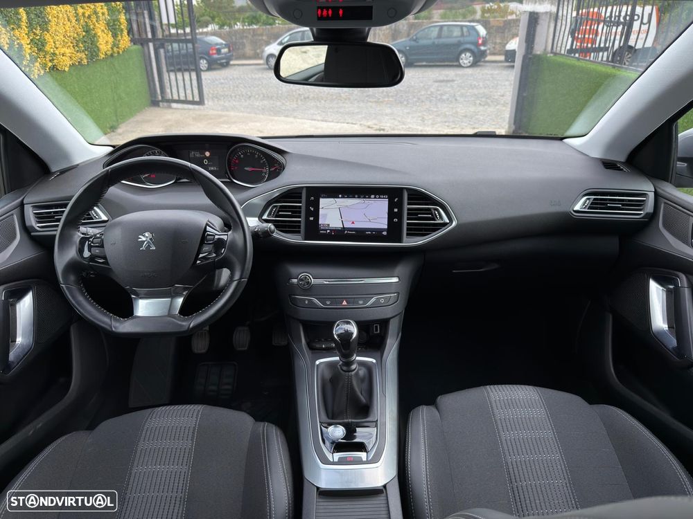 Peugeot 308 SW 1.2 PureTech Allure J17 - 8