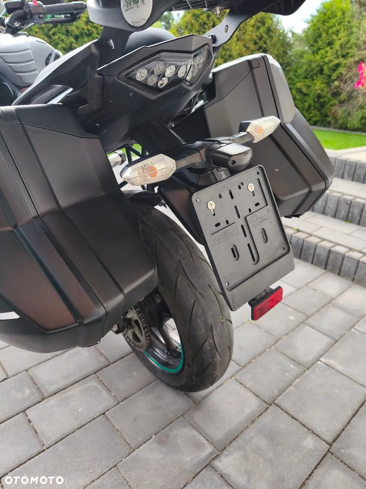 Kawasaki Versys 650 - 21