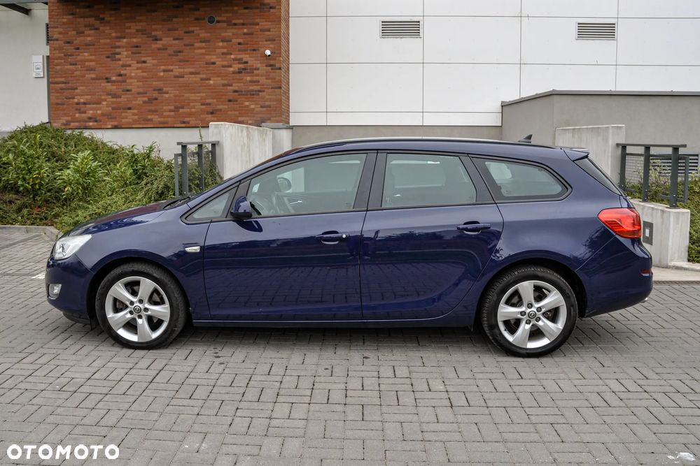 Opel Astra - 2