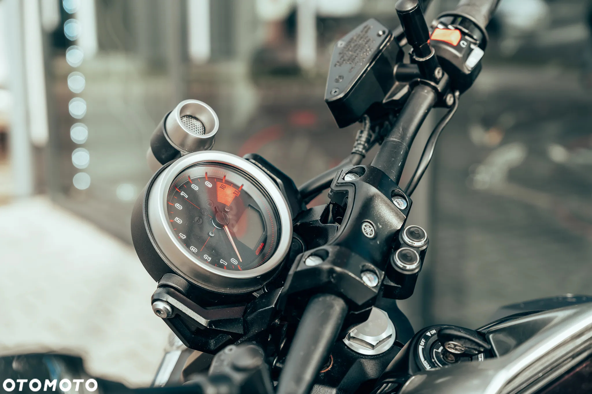 Yamaha V-MAX - 11